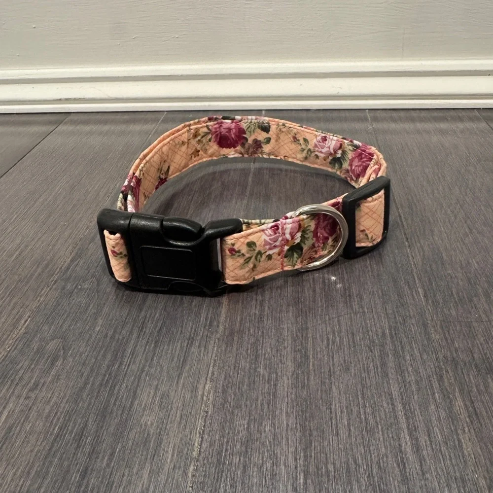 🎉HP🎊 Pet Fog Pink Floral Patterned Collar- Medium or Large Dog
